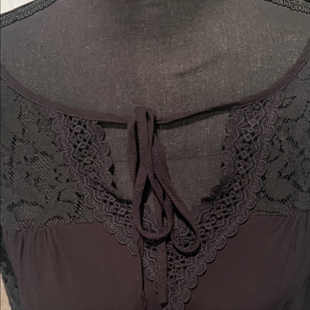 Staccato Black Lace Blouse - Picture 4 of 11